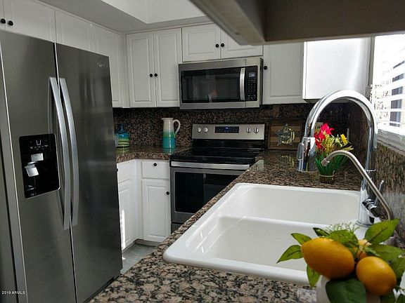 2nd image of 5104 N 32nd St Unit 301