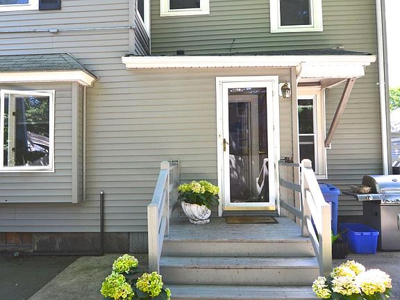 Private Side Entrance