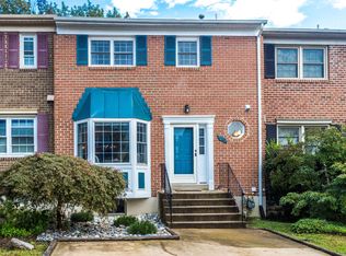 7191 Lake Cove Dr, Alexandria, VA 22315