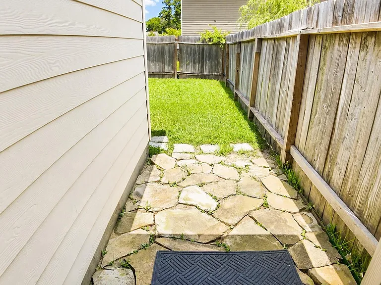 124 Camelot Place Ct — Photo 27