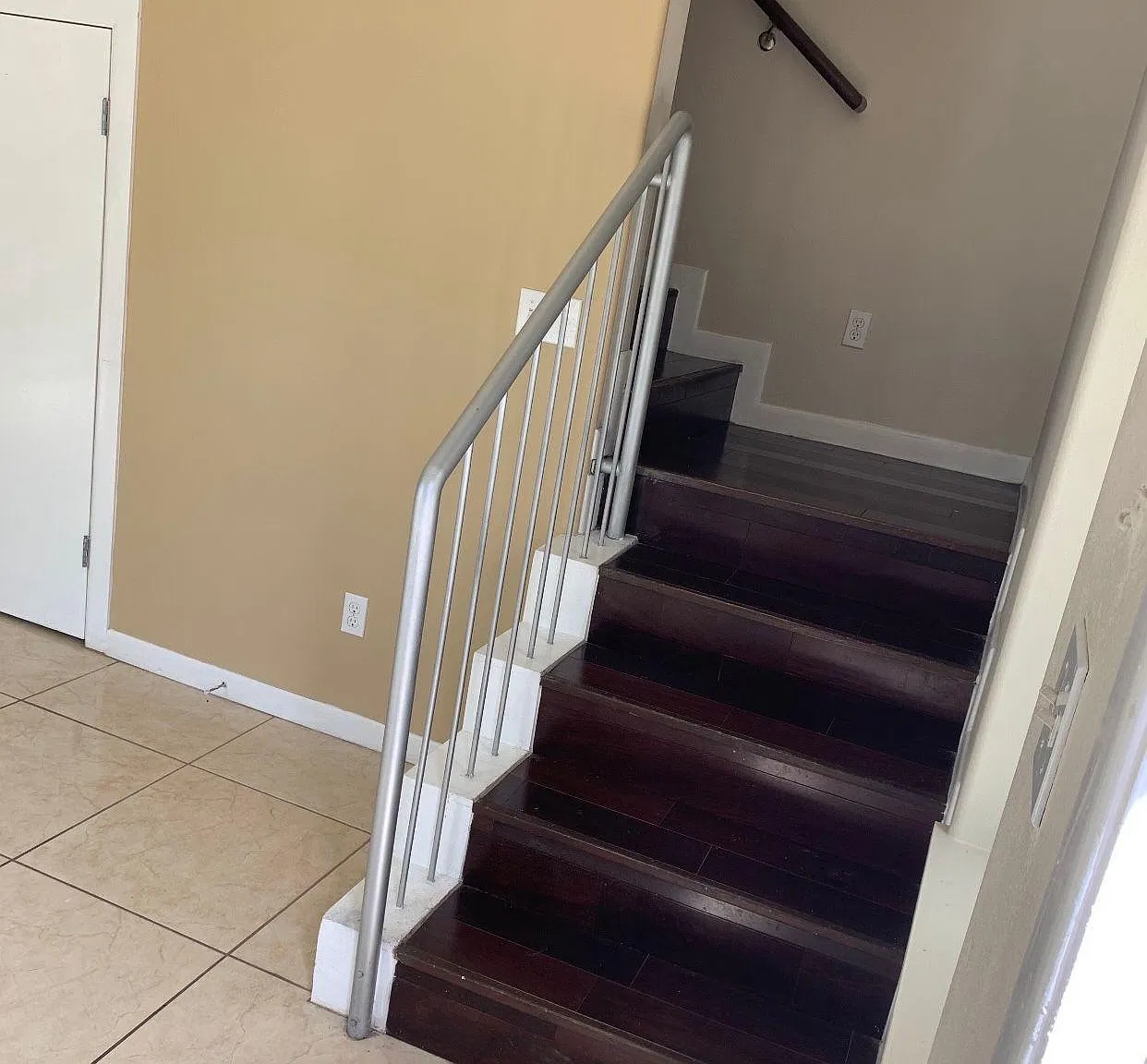 2 bed, 2.5 bath, 5827 sqft, $990 — Photo 4
