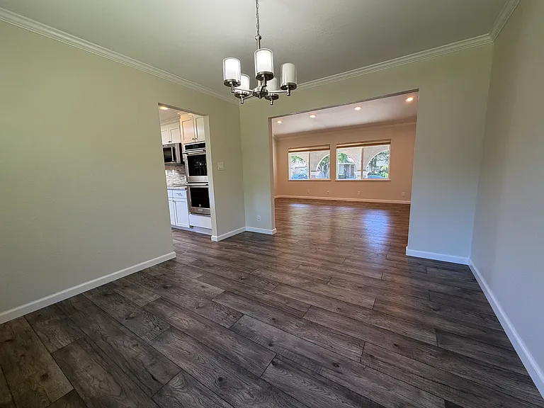 5039 Blackbird Way — Photo 2