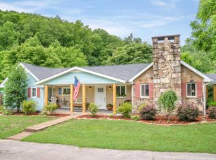 546 Ritchie Rd, Soddy Daisy, TN 37379