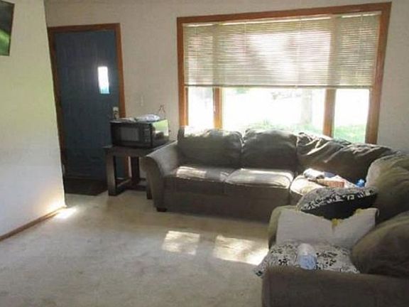 Additional Living Room