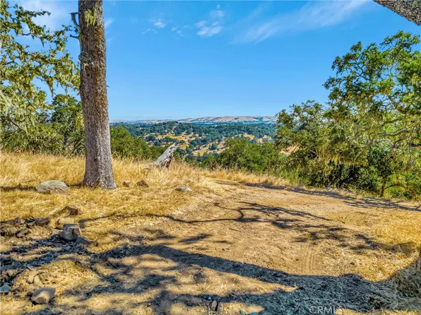 6452 Alta Pradera Ln #2, Atascadero, CA 93422