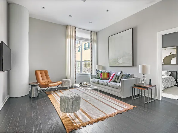 184 Kent Avenue image 1 of 12