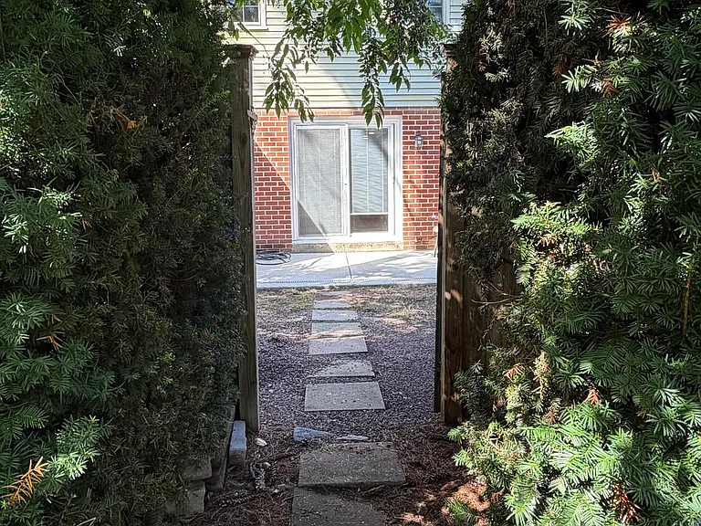 20 Constitution Ave — Photo 27