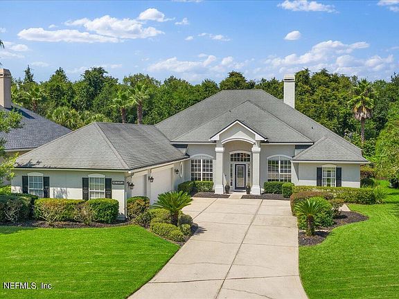 4th image of 2326 W Clovelly Ln