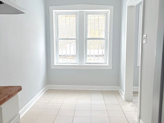 2nd image of 6226 S Western Ave #204