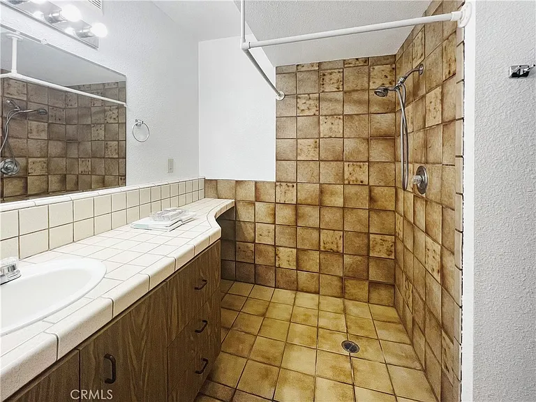 3420 Templeton Rd #2 — Photo 6