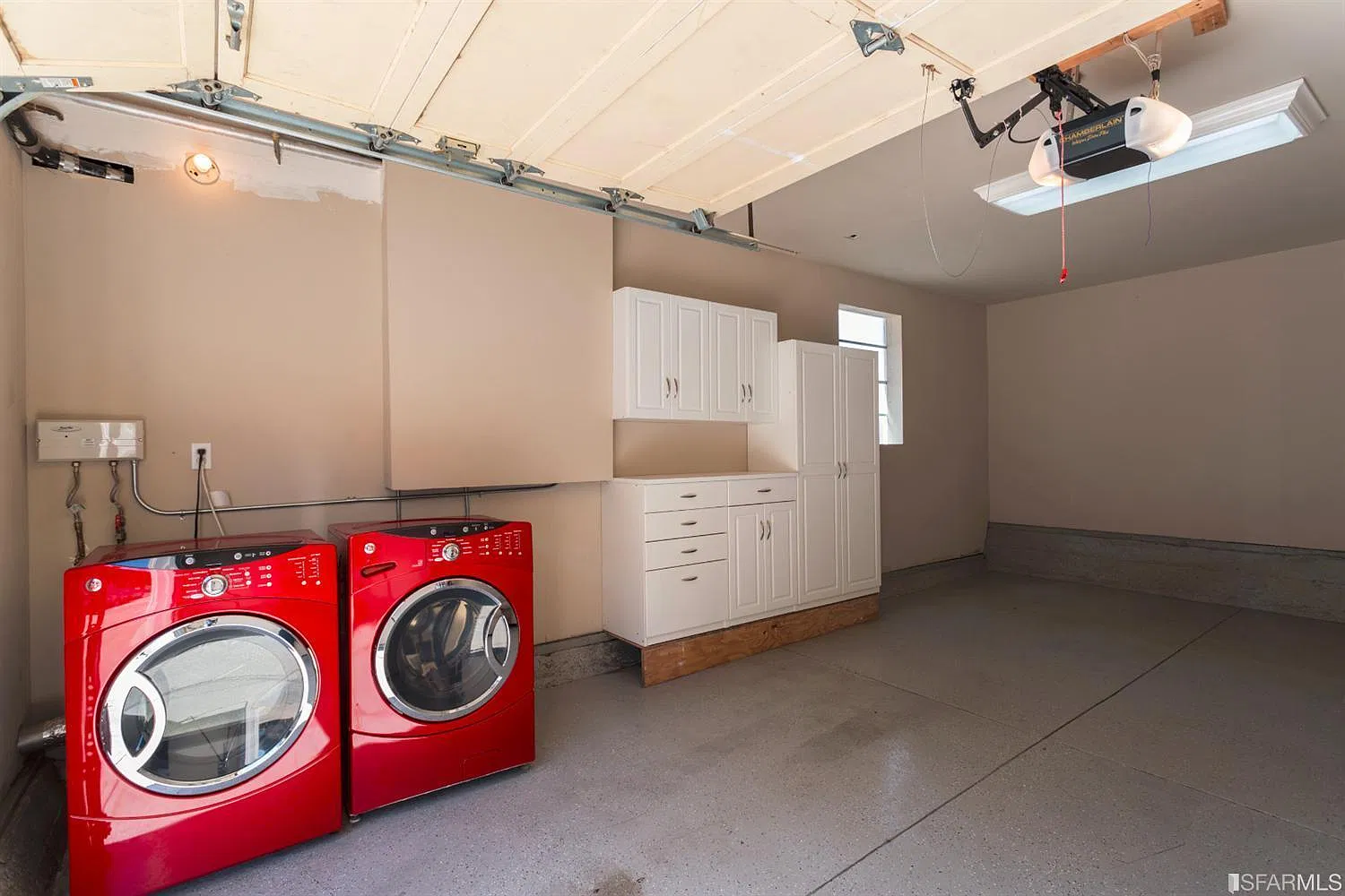 2 bed, 1200 sqft, $2,300 — Photo 3