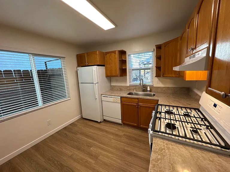 826-834 12th St #830 — Photo 9
