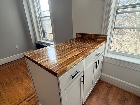 3rd image of 69 Grand St #6