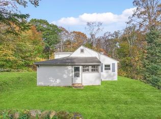 100 Bray Rd, Shelburne Falls, MA 01370