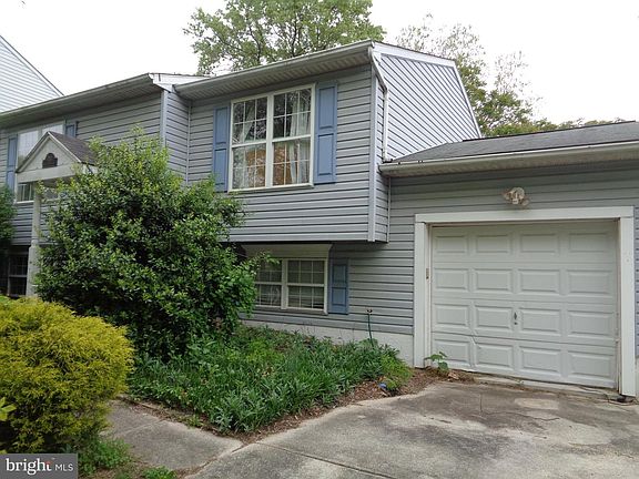 2nd image of 7111 Saint Lauren Ct