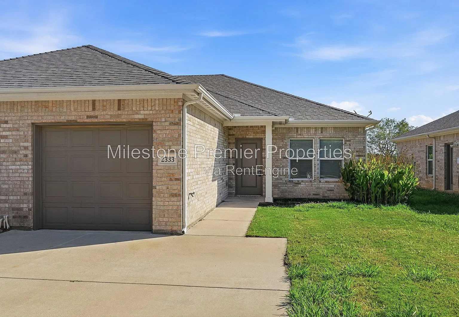 3 bed, 2.0 bath, 1100 sqft, $1,395 — Photo 2