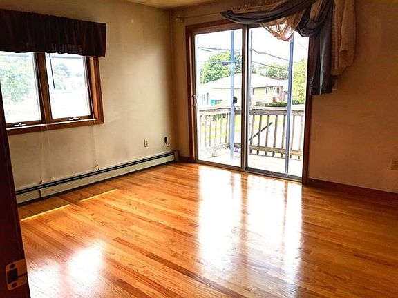 5th image of 97 Mill St #1