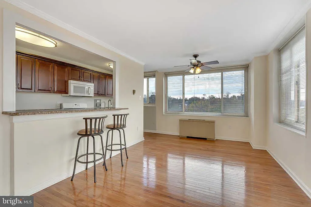 1 bed, 774 sqft, $2,600 — Photo 4