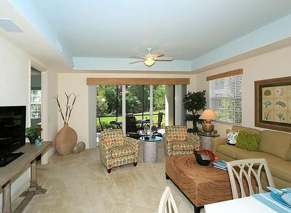 3rd image of 7865 Hawthorne Dr Unit 402