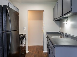 Warren Manor, Warren, MI 48091