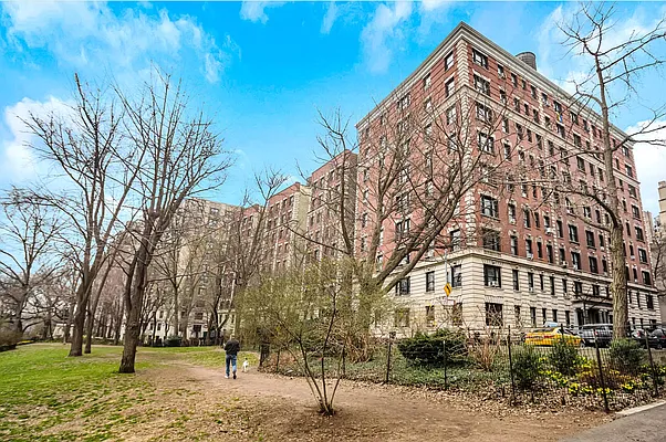 Rented by Douglas Elliman | media 25