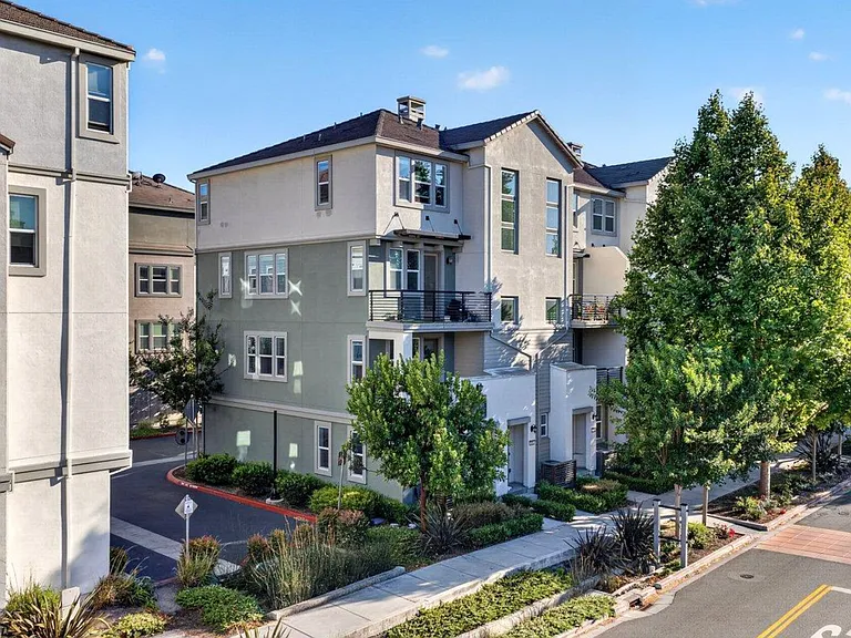 802 Garden St — Photo 24