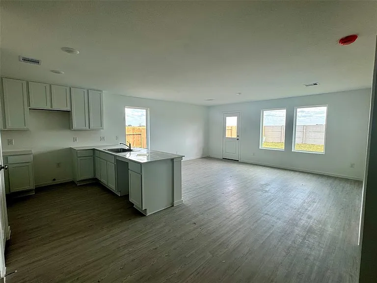 26826 Zebra Grass Dr — Photo 2