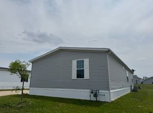 710 Long Oak Rd #394, Manteno, IL 60950