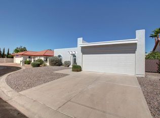 26037 S Burnaby Ct, Sun Lakes, AZ 85248