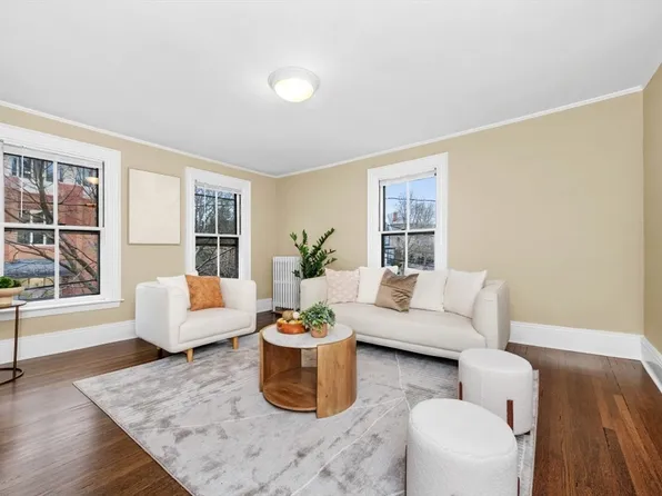 29 Sacramento St #2, Cambridge, MA 02138