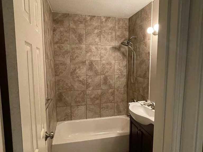 2518 S 48th St — Photo 7