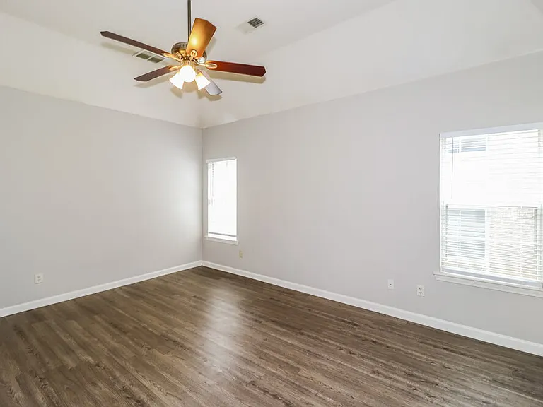 7575 Glen Creek Ln — Photo 13