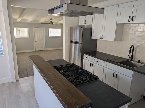 Fully upgraded kitchen