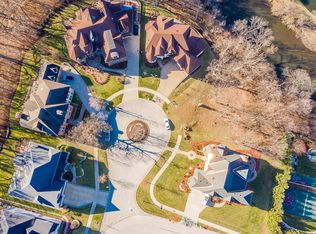 111 Baker Ct, Naperville, IL 60565