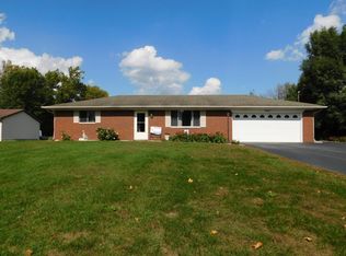 7466 W River Rd, Roann, IN 46974