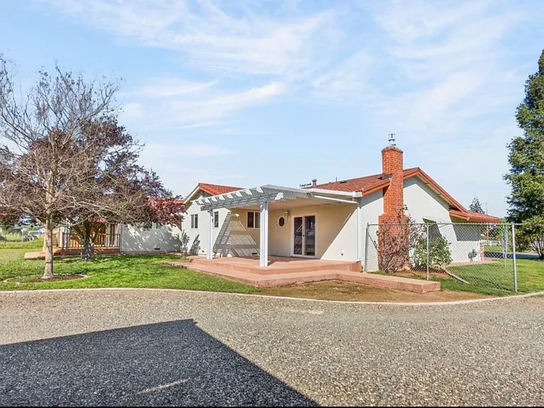 3167 Baseline Rd — Photo 9