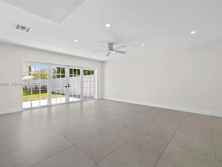 9547 SW 146th Pl — Photo 9