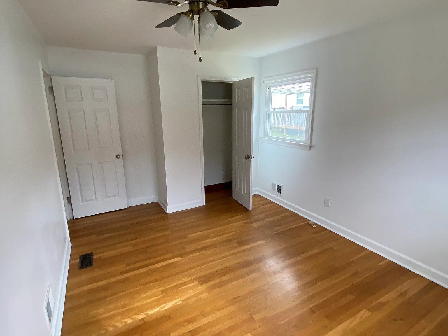 3 bed, $950 — Photo 4
