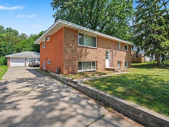 3rd image of 49 91st Ln NE