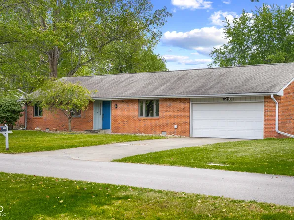 1045 Driftwood Ave, Columbus, IN 47203