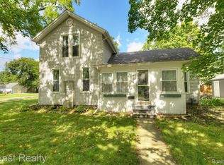704 E Washington St, Howell, MI 48843