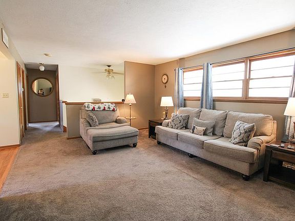 3rd image of 2043 Leland Way