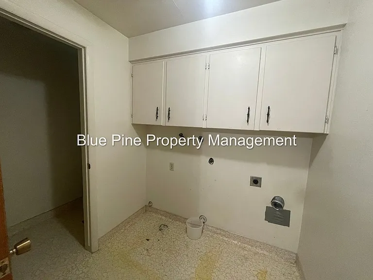 1680 Calkins Ave #3 — Photo 8