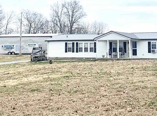 1880 Trammel Rd, Scottsville, KY 42164