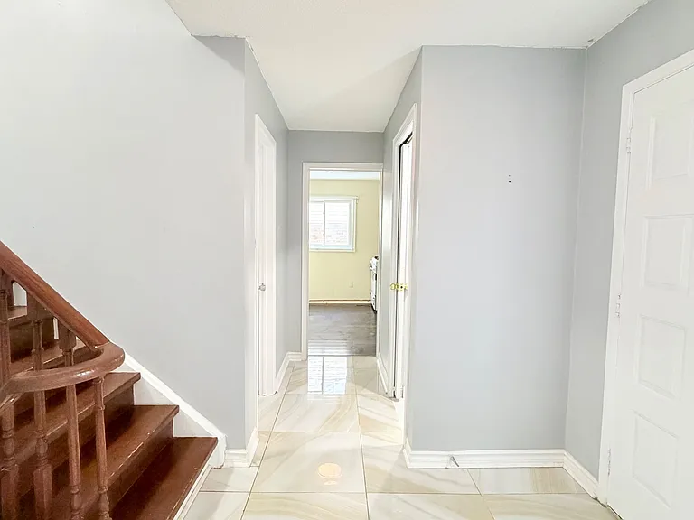 41 Broadbridge Dr #1 — Photo 5