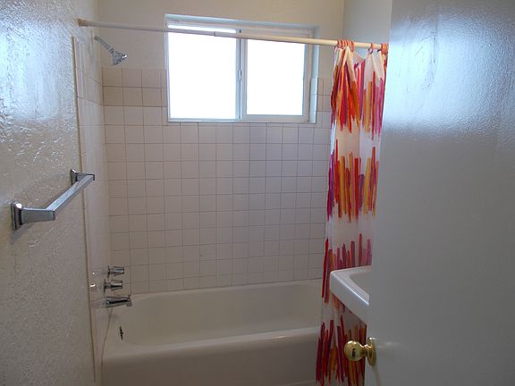 5th image of 4335 N 15th Ave APT 6