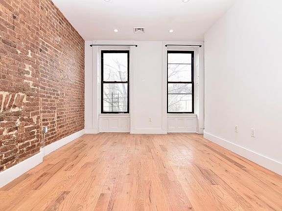 2nd image of 84 Mac Donough St #3E