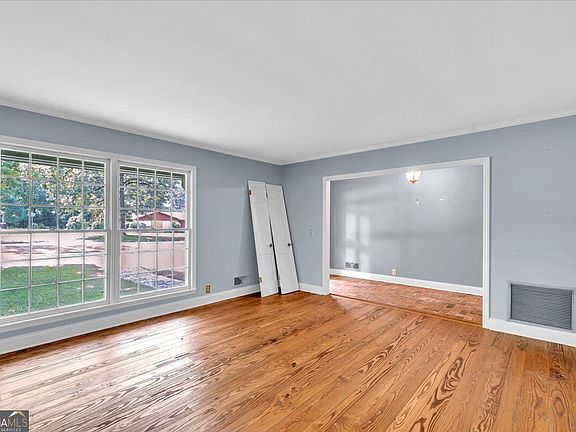 5th image of 201 Eckles Rd