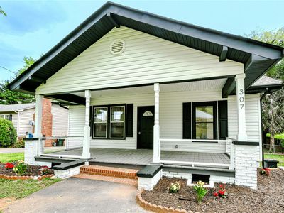 307 E 2nd St, Lowell, NC, 28098