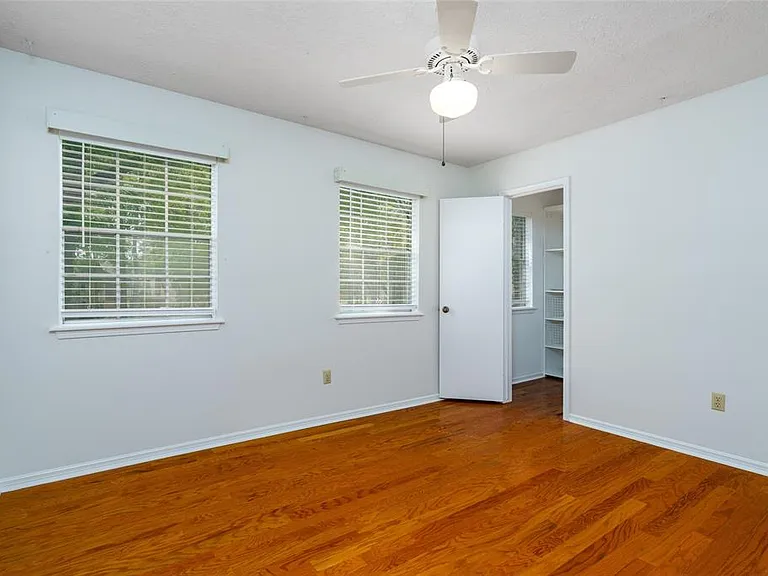 11602 Jaycreek Dr — Photo 25